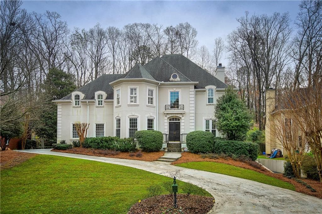 3890 Glenhurst Drive, Smyrna, GA 30080 — most recent listing photo