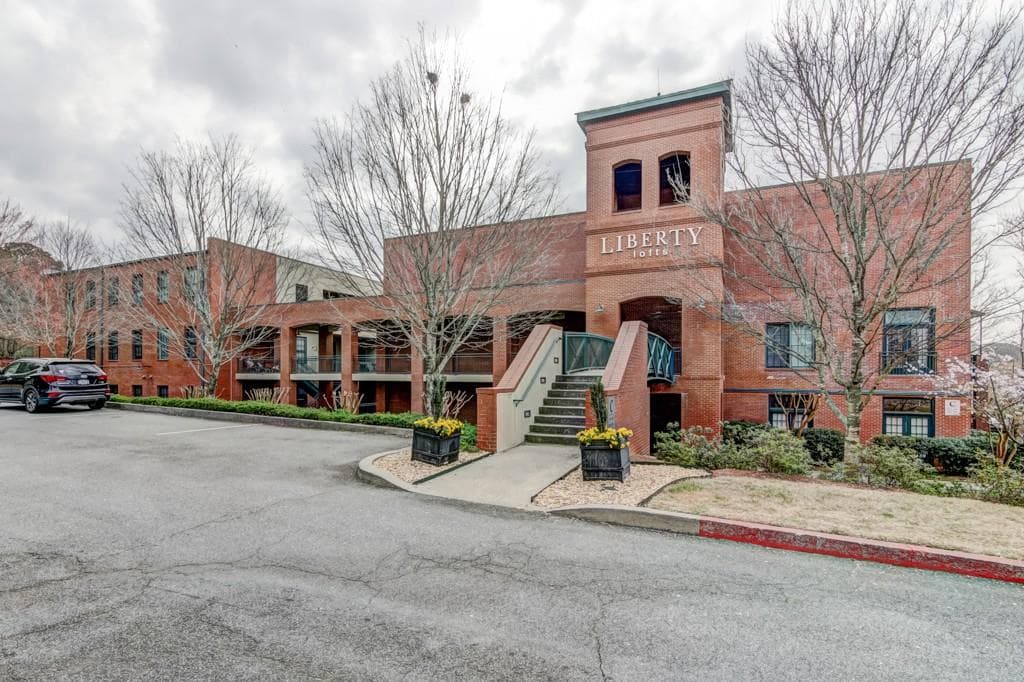 2 bedroom, 1,358 sq ft condominium sold at 1732 Liberty Lane, Roswell, GA 30075