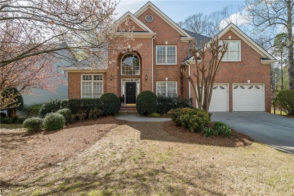 5 bedroom, 4,573 sq ft single family residence sold at 2000 Breckenridge Lane, Alpharetta, GA 30005