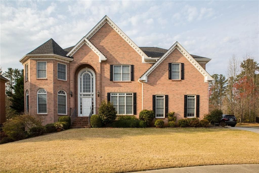 6 bedroom, 6,800 sq ft single family residence sold at 290 Morton Manor Court, Alpharetta, GA 30022