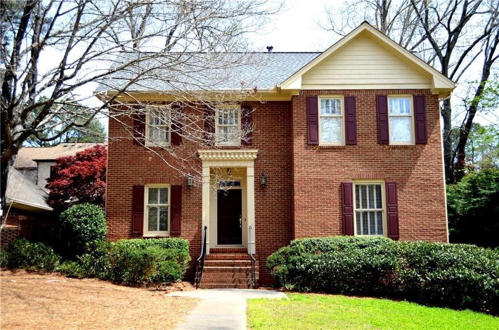 3 bedroom, 2,668 sq ft single family residence sold at 1696 Grove Park Way, Decatur, GA 30033