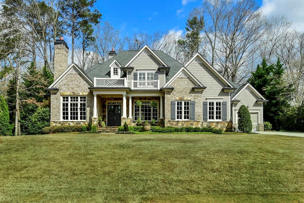 6 bedroom, 7,152 sq ft single family residence sold at 635 Colebrook Court, Atlanta, GA 30327