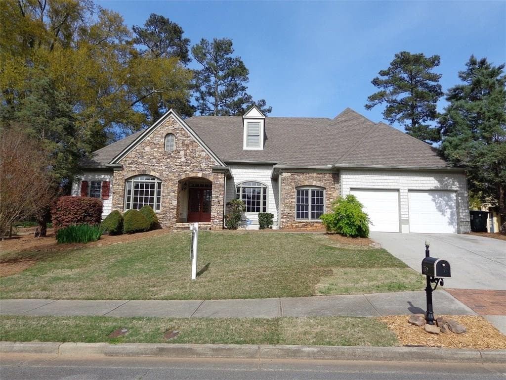 720 NE Hunting View Point, Sandy Springs, GA 30328 — most recent listing photo