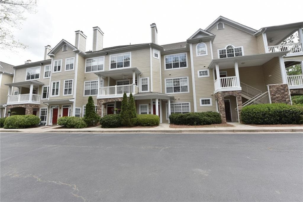 3 bedroom, 2,338 sq ft condominium sold at 726 Sandringham Drive, Milton, GA 30004