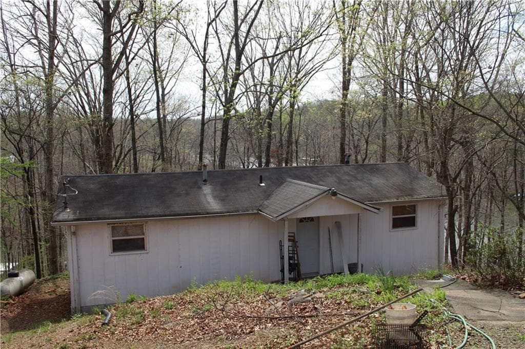 2 bedroom, 800 sq ft single family residence sold at 5805 Archer Avenue, Cumming, GA 30041