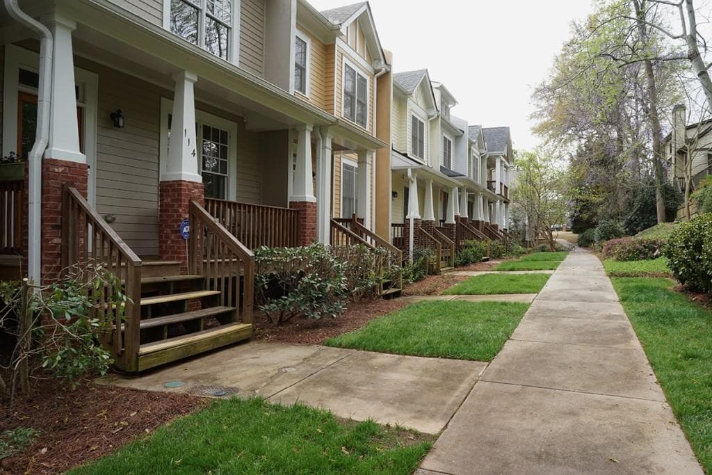 4 bedroom, 2,202 sq ft townhouse sold at 114 Oakhurst Terrace, Decatur, GA 30030