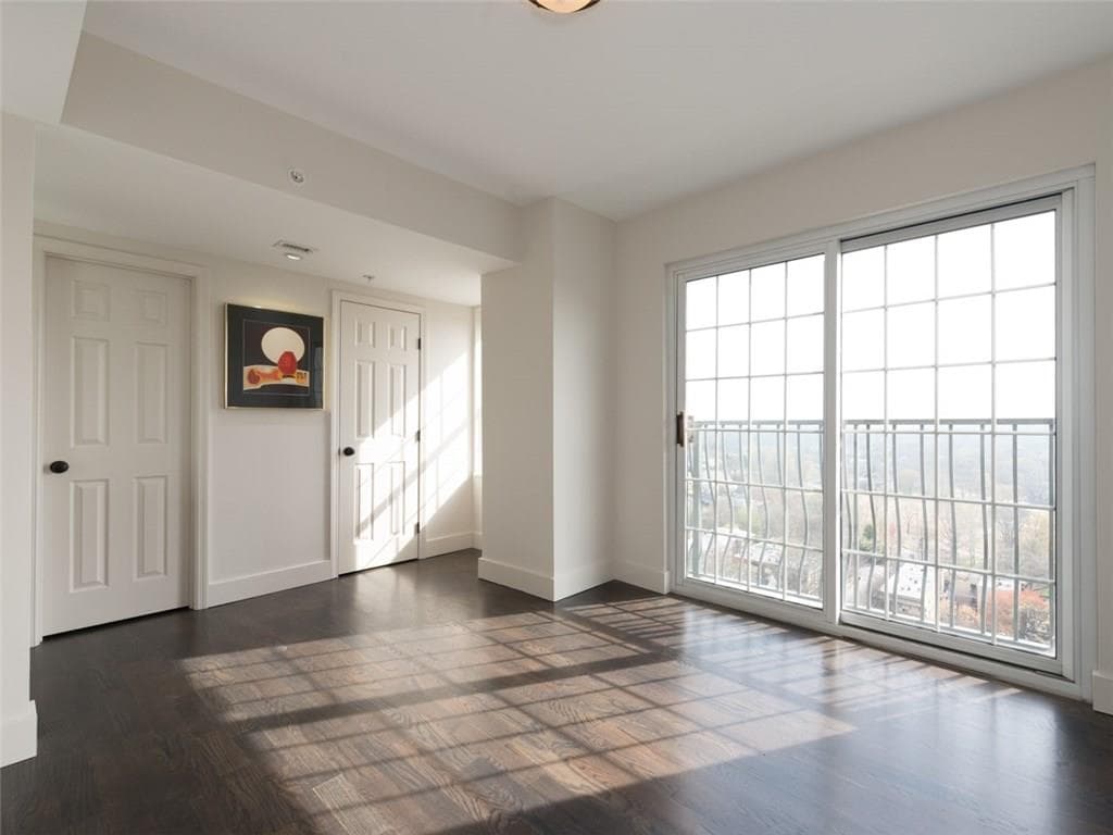 2 bedroom, 1,103 sq ft condominium sold at 199 14th Street 2005, Atlanta, GA 30309