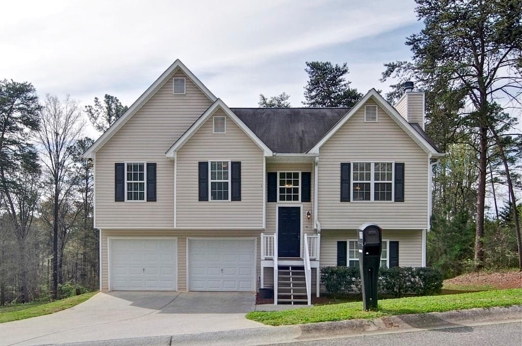 33 Oak Grove Lane, Adairsville, GA 30103 — most recent listing photo