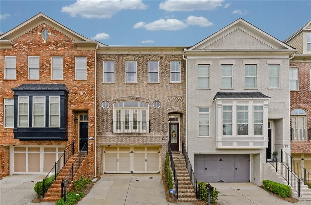 4 bedroom, 2,829 sq ft townhouse sold at 3327 Vintage Circle, Smyrna, GA 30080