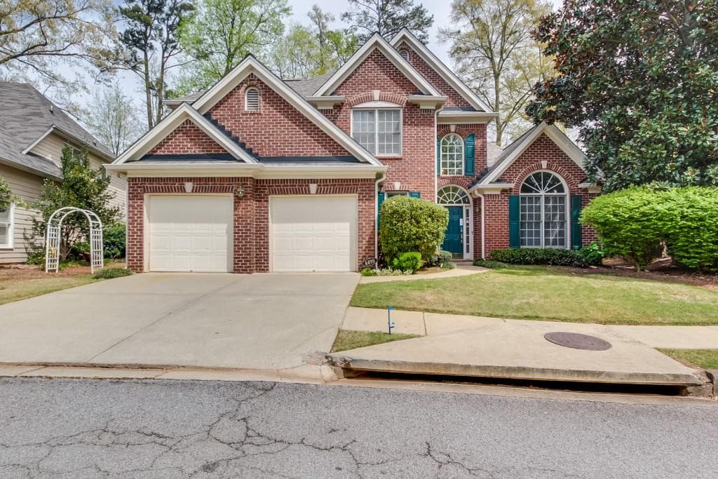 3 bedroom, 2,792 sq ft single family residence sold at 4499 Oakdale Vinings Landing, Smyrna, GA 30080