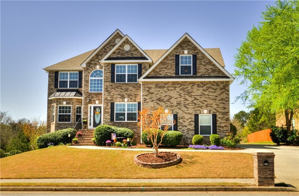 4 bedroom, 3,221 sq ft single family residence sold at 558 Georgia Circle, Loganville, GA 30052