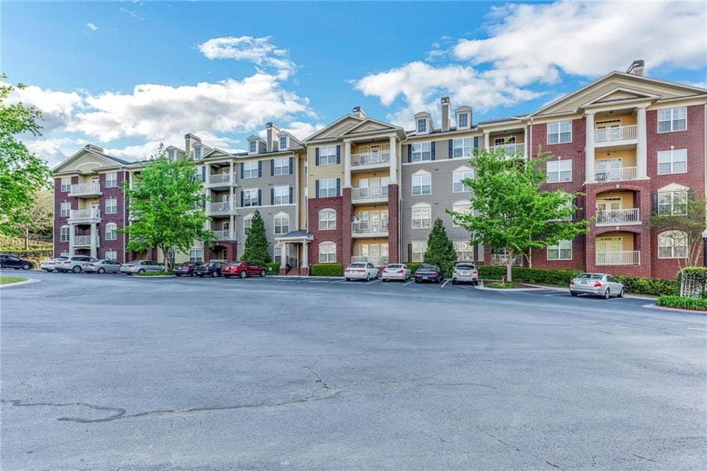 2 bedroom, 1,195 sq ft condominium sold at 3150 Woodwalk Drive 3206, Atlanta, GA 30339