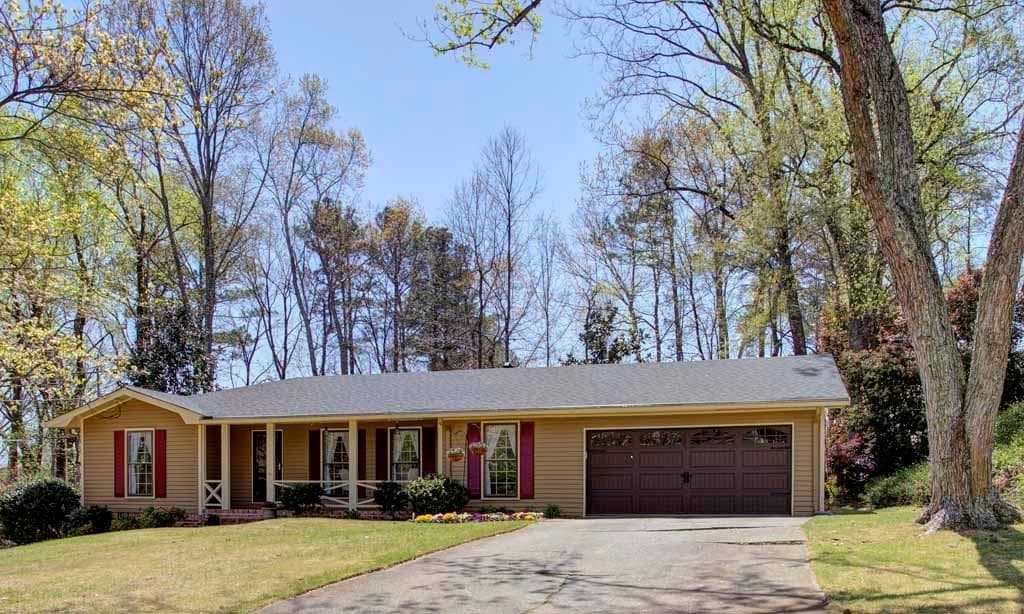 4648 Mountain Creek Drive, Roswell, GA 30075 — most recent listing photo