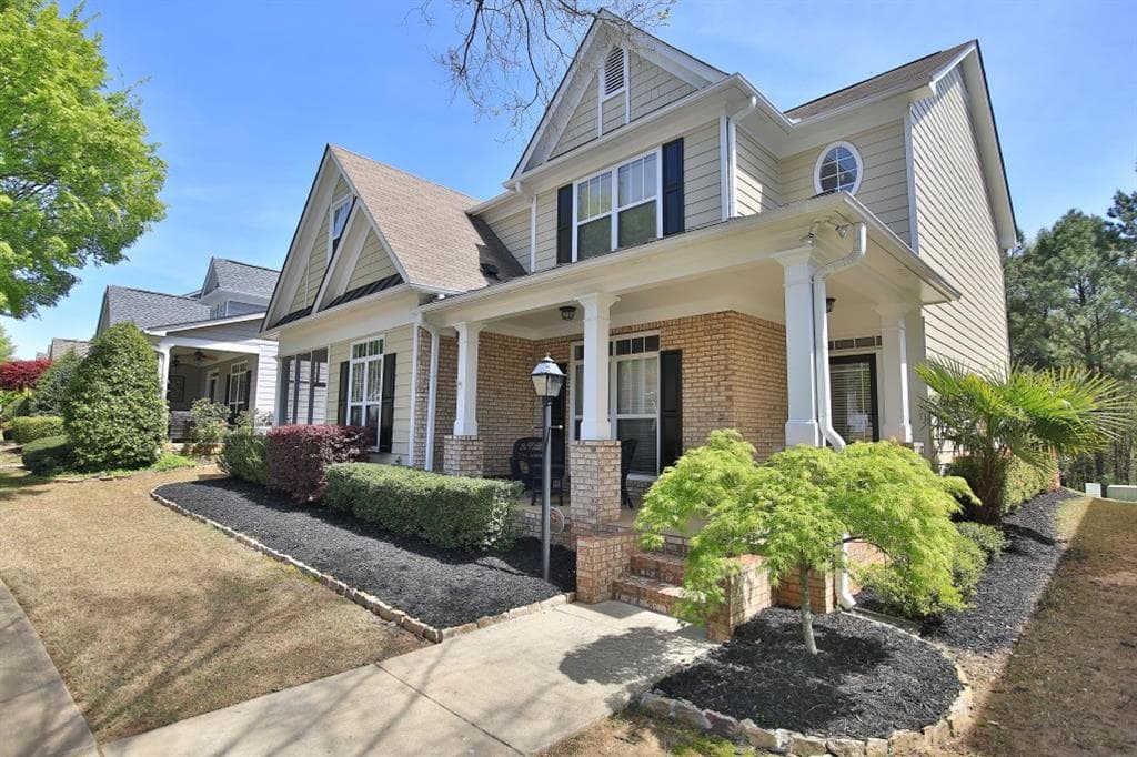 3 bedroom, 2,285 sq ft single family residence sold at 922 Cambron Commons Trace, Suwanee, GA 30024