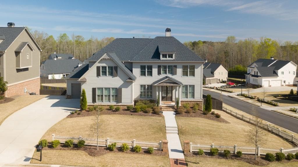 5 bedroom, 3,989 sq ft single family residence sold at 4010 Pinebrook Circle, Cumming, GA 30028