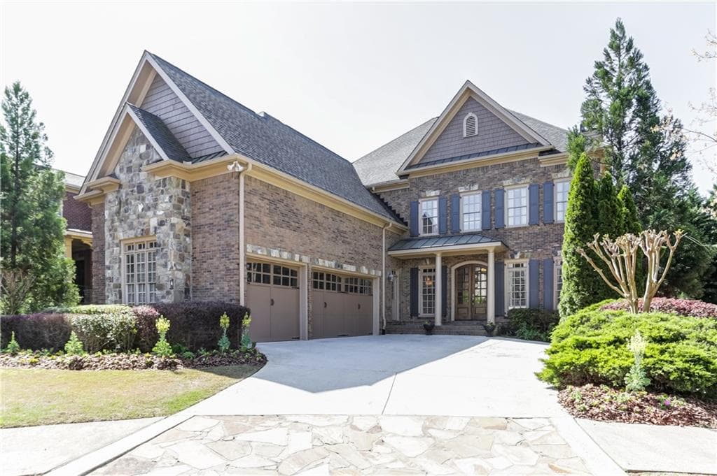 875 Glengate Place, Sandy Springs, GA 30328 — most recent listing photo