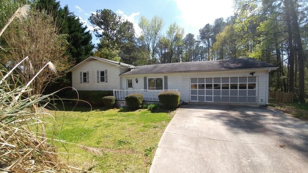 3 bedroom, 1,896 sq ft single family residence sold at 886 RIDGEDALE Drive, Lawrenceville, GA 30043