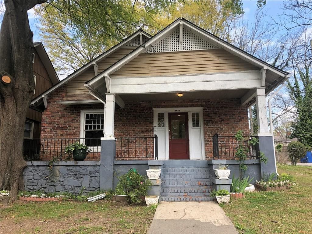 2 bedroom, 1,294 sq ft single family residence sold at 1479 Ralph David Abernathy Boulevard, Atlanta, GA 30310