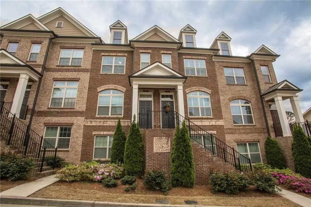 7385 Highland Bluff, Sandy Springs, GA 30328 — most recent listing photo