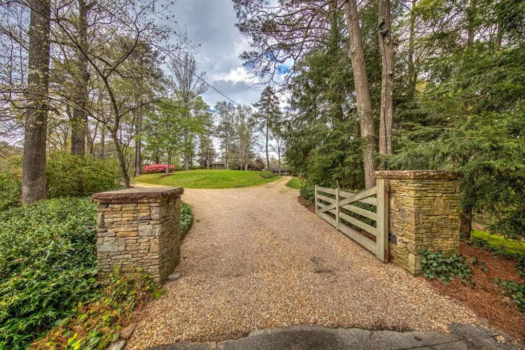 single family residence sold at 4395 Harris Trail, Atlanta, GA 30327