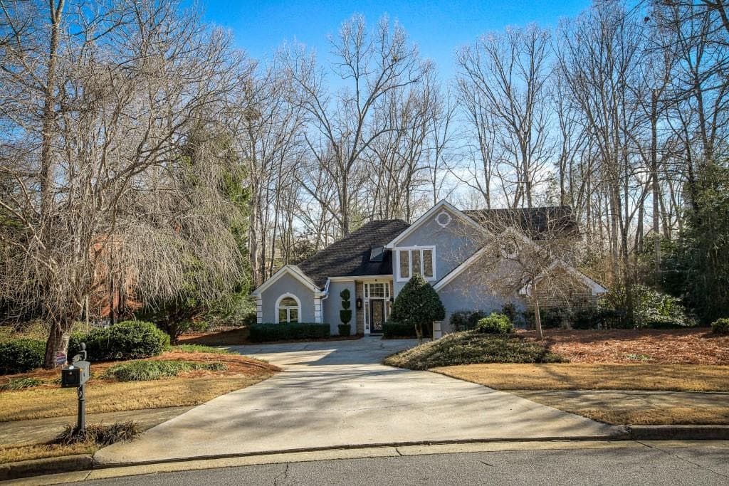 800 Indian Stream Trail, Roswell, GA 30075 — most recent listing photo
