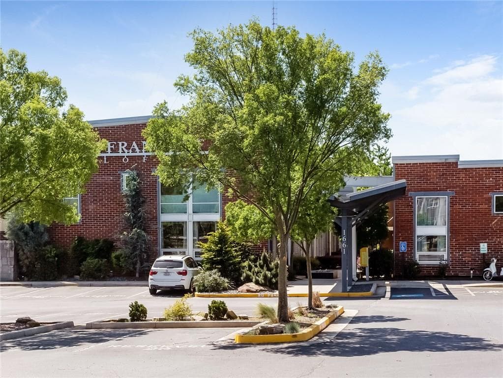 2 bedroom, 1,105 sq ft condominium sold at 1661 La France Street 406, Atlanta, GA 30307