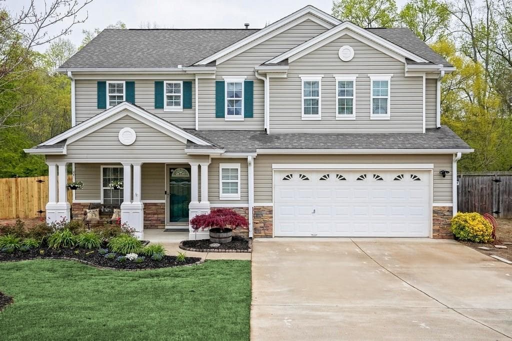 3 bedroom, 2,356 sq ft single family residence sold at 147 Cedar Bay Circle, Dallas, GA 30157