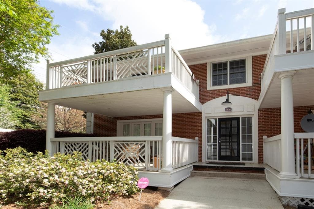 1 bedroom, 896 sq ft condominium sold at 885 Briarcliff Road 2, Atlanta, GA 30306