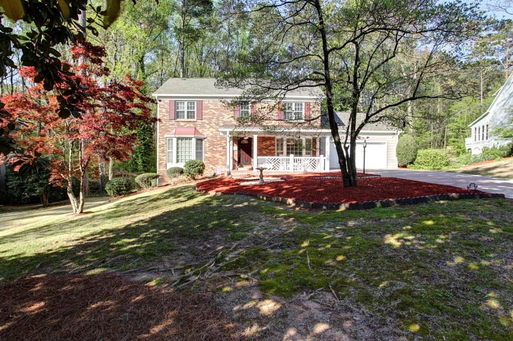 4 bedroom, 2,260 sq ft single family residence sold at 1439 Brookcliff Drive, Marietta, GA 30062