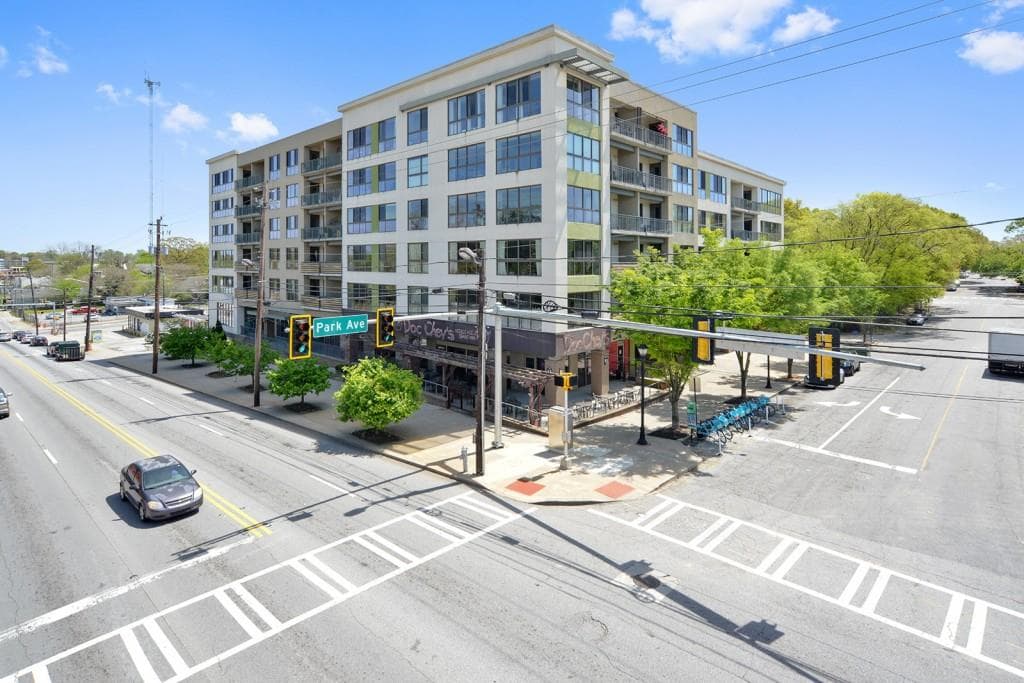563 Memorial Drive 210, Atlanta, GA 30312 — most recent listing photo