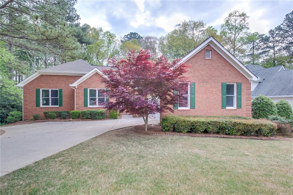425 Cameron Woods Court, Alpharetta, GA 30022 — most recent listing photo