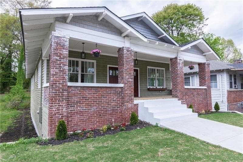 4 bedroom single family residence sold at 717 Joseph E Lowery Boulevard, Atlanta, GA 30310