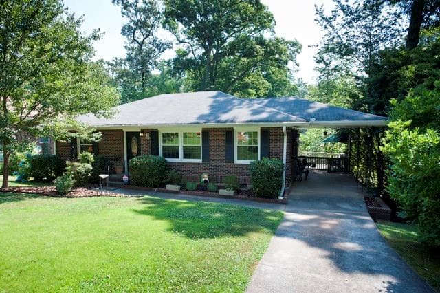 3 bedroom, 1,176 sq ft single family residence sold at 823 Gardenia Lane, Decatur, GA 30033