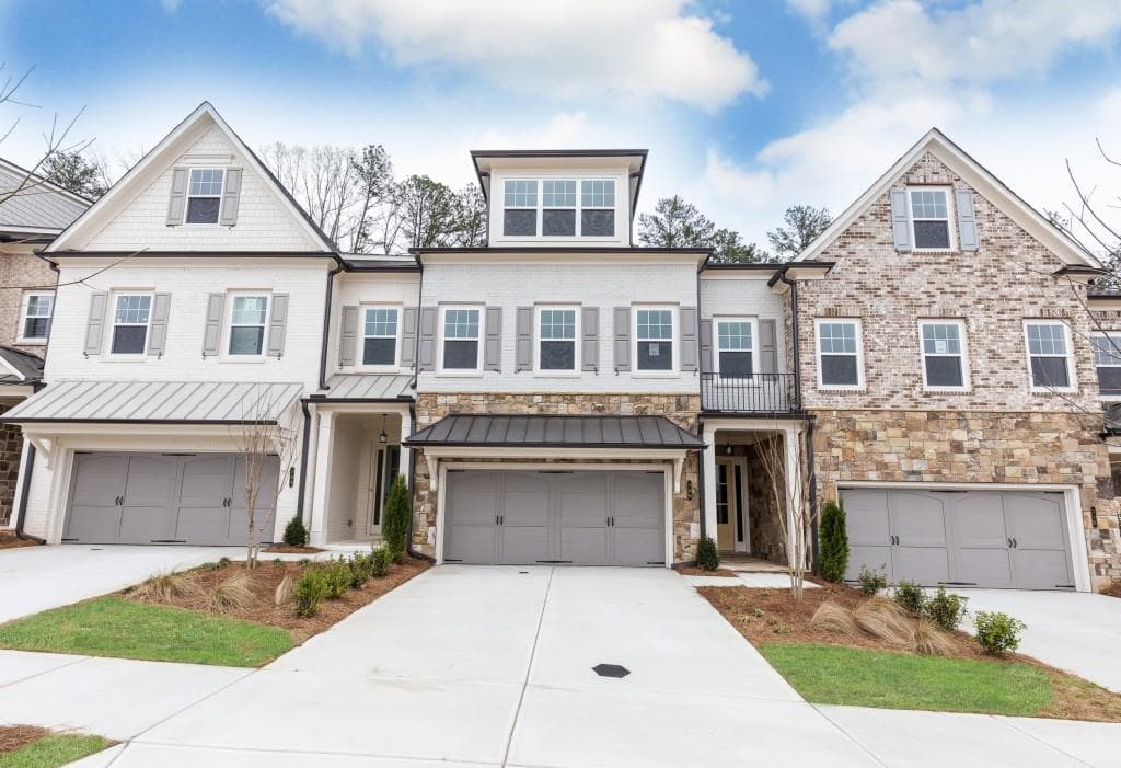 4 bedroom, 3,400 sq ft townhouse sold at 109 Calder Drive, Alpharetta, GA 30009