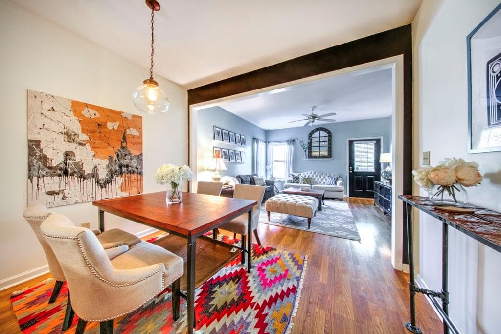 2 bedroom, 1,023 sq ft condominium sold at 847 Saint Charles Avenue 2, Atlanta, GA 30306