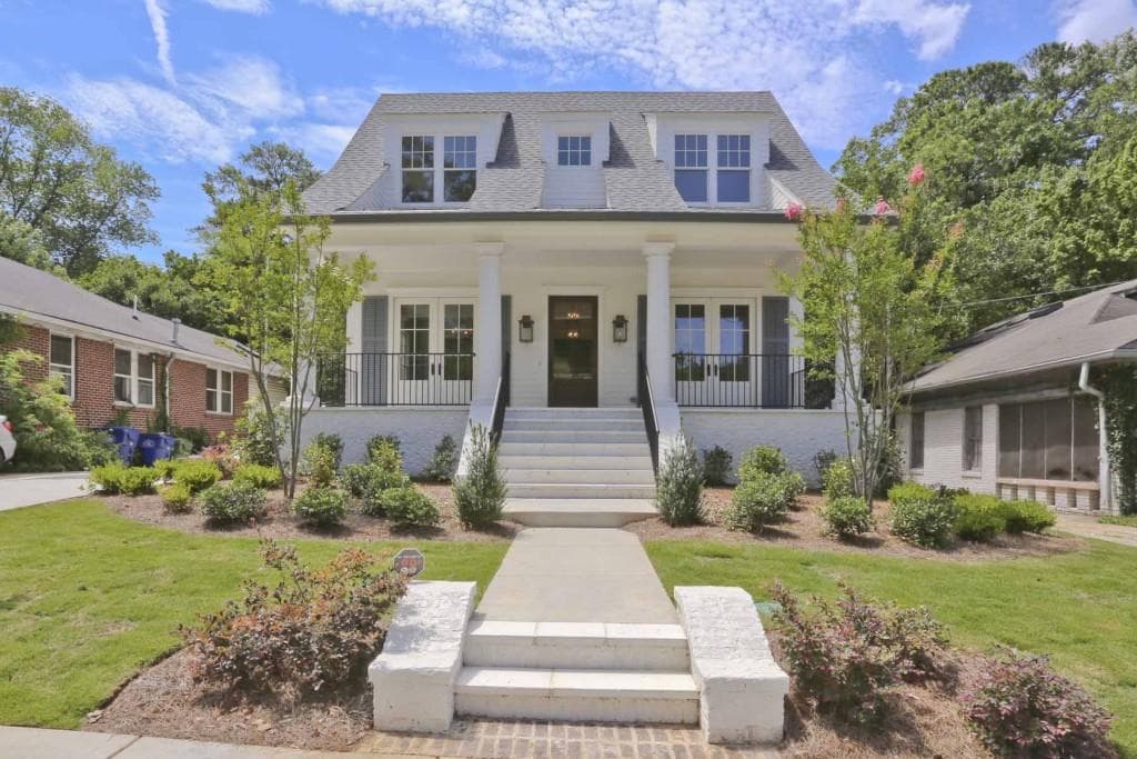 5 bedroom, 4,269 sq ft single family residence sold at 797 Yorkshire Road, Atlanta, GA 30306
