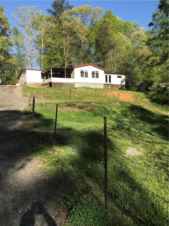 3 bedroom, 2,024 sq ft single family residence sold at 6200 Davids Way, Acworth, GA 30102