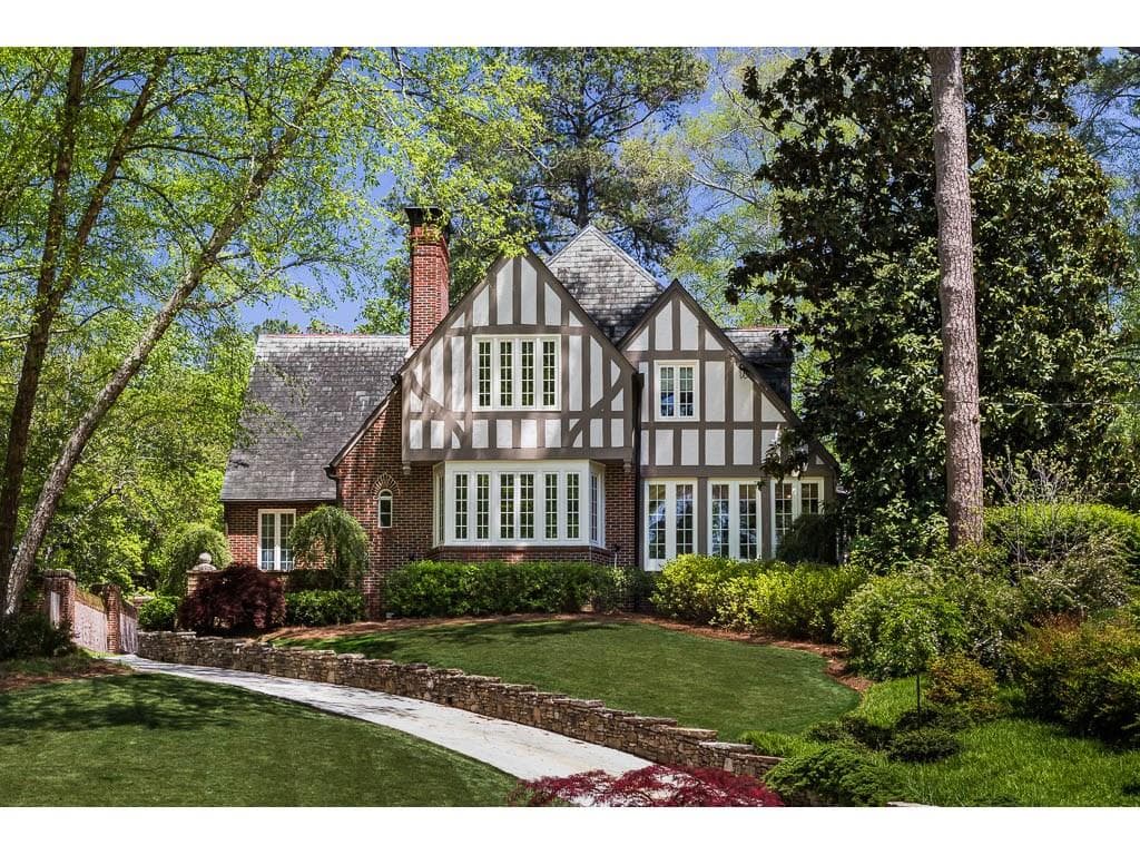 4 bedroom, 3,818 sq ft single family residence sold at 1090 Berkshire Road, Atlanta, GA 30306