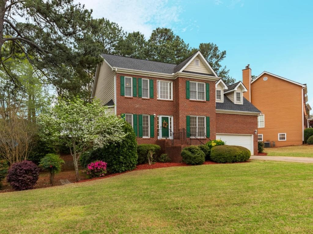4 bedroom, 2,129 sq ft single family residence sold at 860 Prestonwood Drive, Lawrenceville, GA 30043