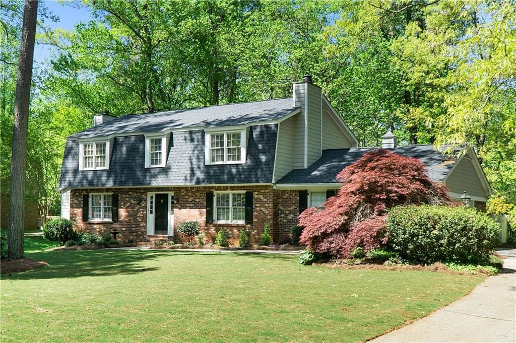 4 bedroom, 2,891 sq ft single family residence sold at 11310 Cranwood Cove, Roswell, GA 30075