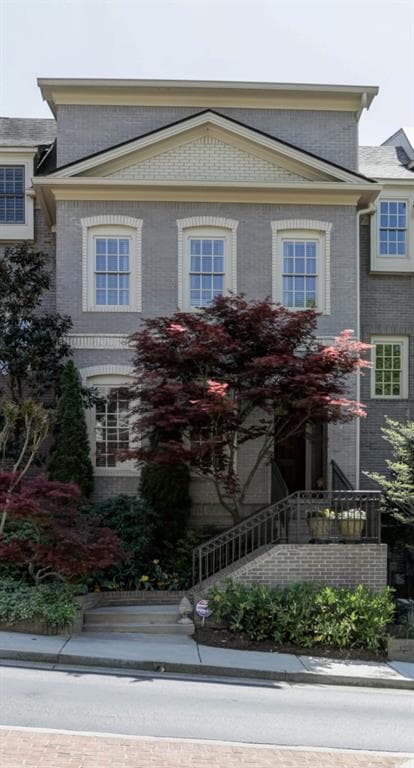 3 bedroom townhouse sold at 2004 Kensington Green Drive, Smyrna, GA 30080