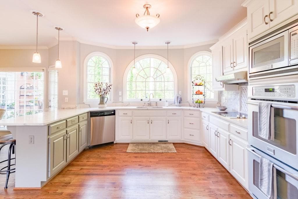 5 bedroom, 4,100 sq ft single family residence sold at 10710 CARRARA Cove, Alpharetta, GA 30022