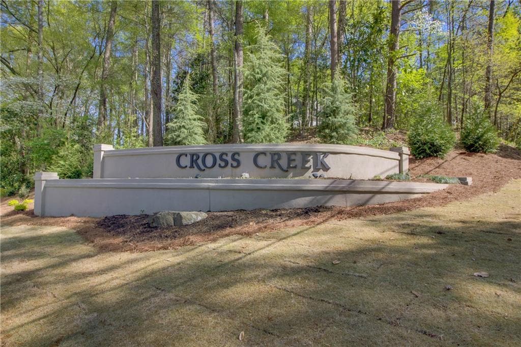 3 bedroom, 1,459 sq ft condominium sold at 41 Glenald Way, Atlanta, GA 30327