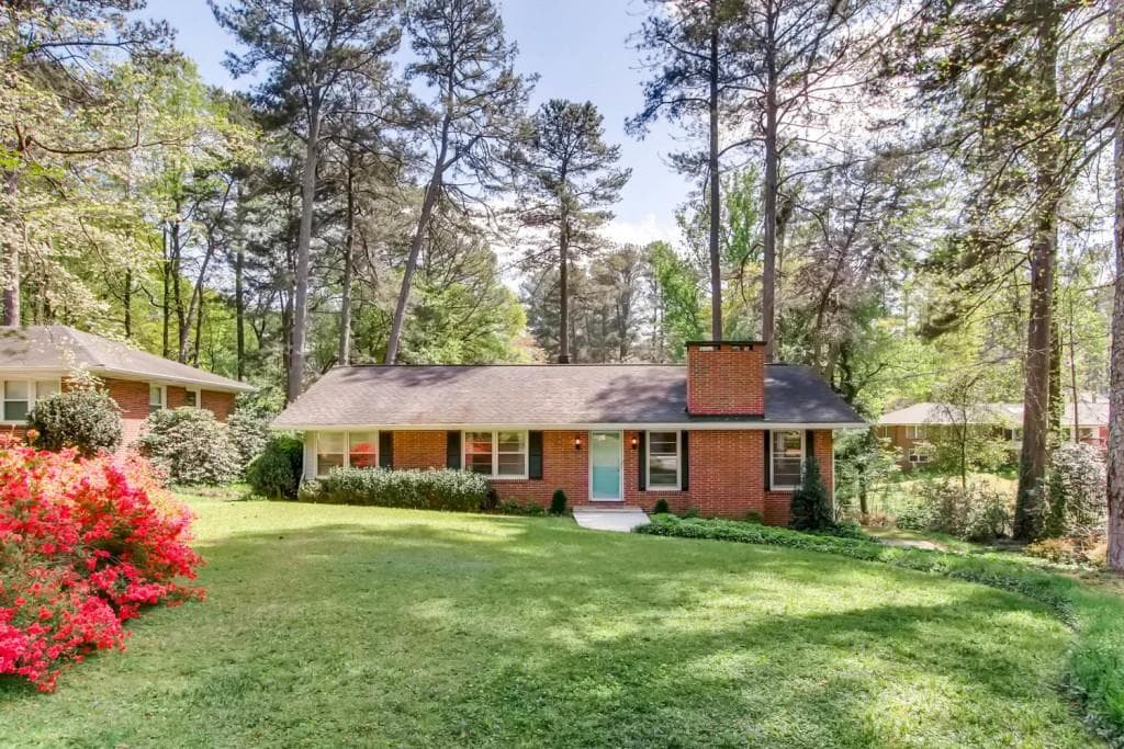3 bedroom, 1,725 sq ft single family residence sold at 2265 Leafmore Drive, Decatur, GA 30033