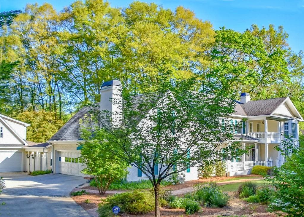 1700 Brandon Hall Drive, Sandy Springs, GA 30350 — most recent listing photo
