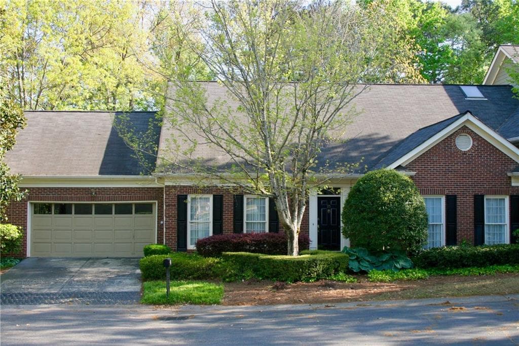 4 bedroom, 3,000 sq ft townhouse sold at 7155 Roswell Road 25, Atlanta, GA 30328