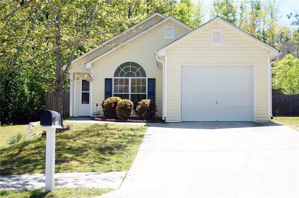 3 bedroom, 1,232 sq ft single family residence sold at 7048 Branch Crossing Way, Douglasville, GA 30134