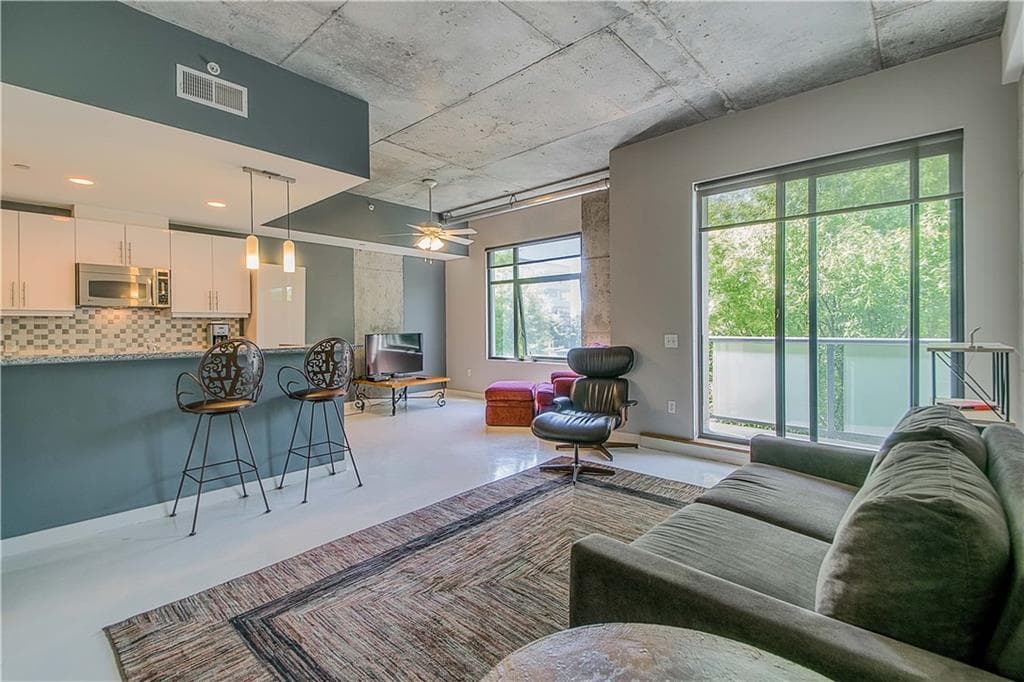 1 bedroom, 912 sq ft condominium sold at 335 W Ponce De Leon Avenue 408, Decatur, GA 30030