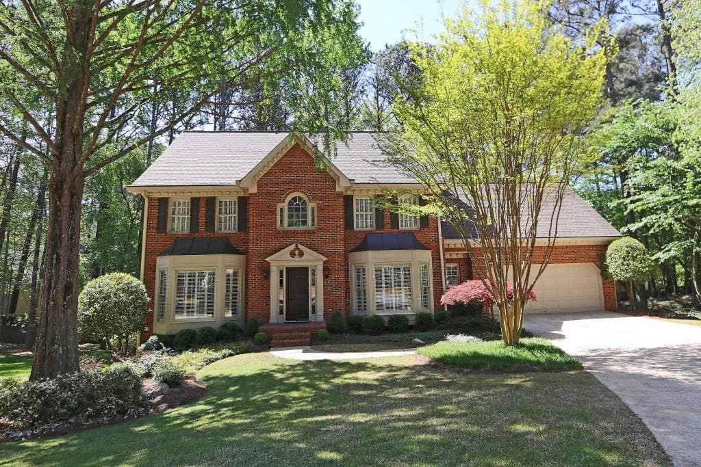 5 bedroom, 3,997 sq ft single family residence sold at 225 Lake Pines Pointe, Alpharetta, GA 30005