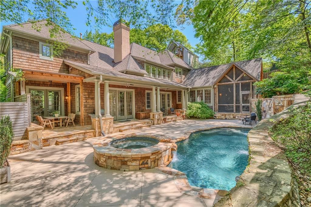 4 bedroom, 4,625 sq ft single family residence sold at 759 Crestridge Drive, Atlanta, GA 30306